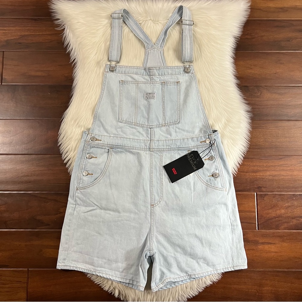 Levi's Size Large Light Wash Vintage Shortalls